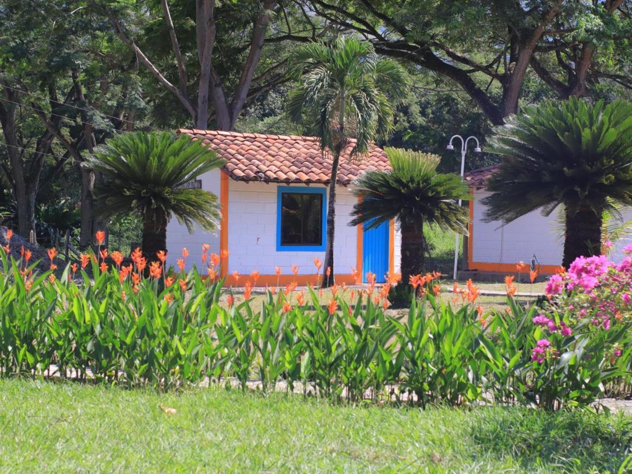 Finca Hotel Pinares La Pintada Exterior photo